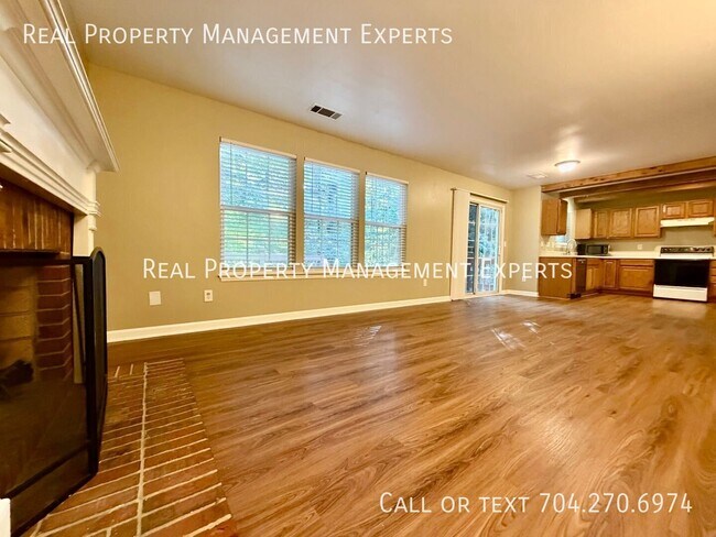Building Photo - 13604 Toka Ct