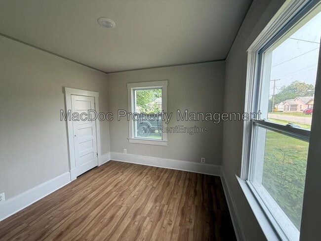 Building Photo - 163 Bend Farm Rd