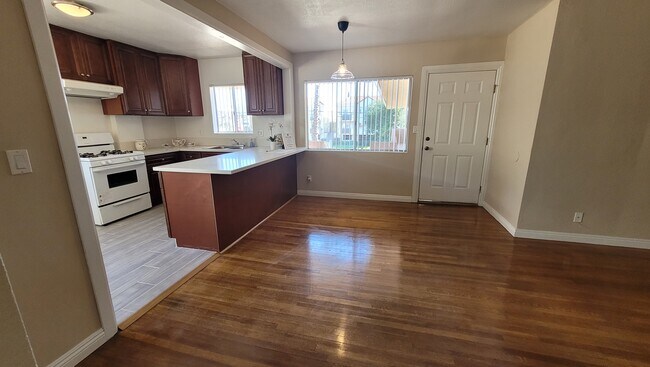 Building Photo - 7013 Coldwater Canyon Ave