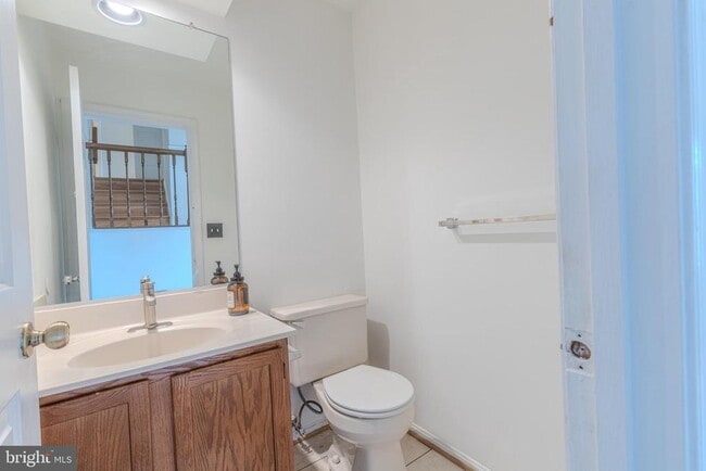 Building Photo - 3929 Sunflower Cir