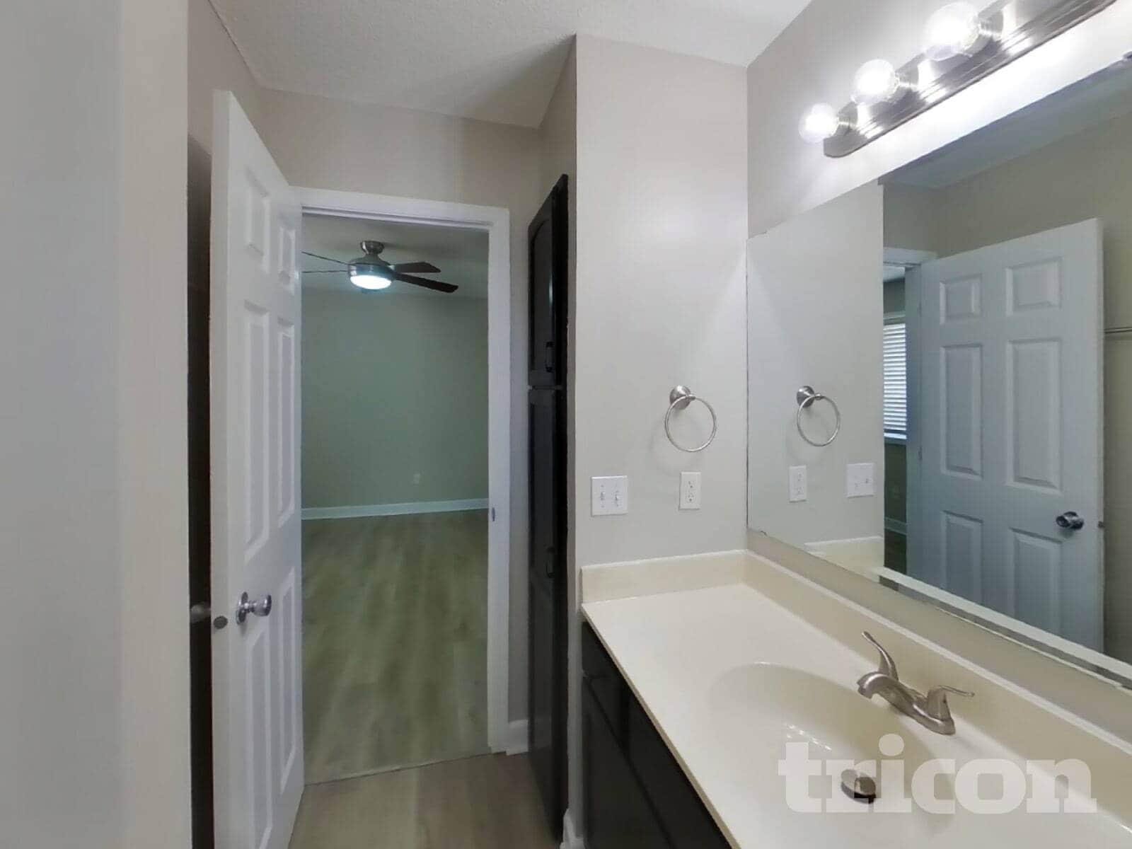 Building Photo - 1300 Bluebill Blvd