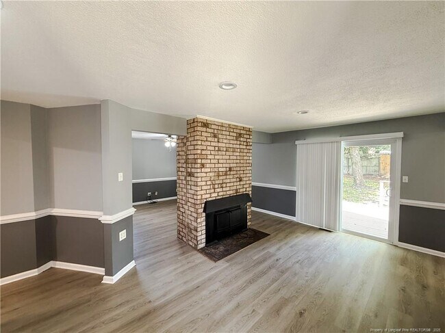 Building Photo - 459 Bay Shore Dr