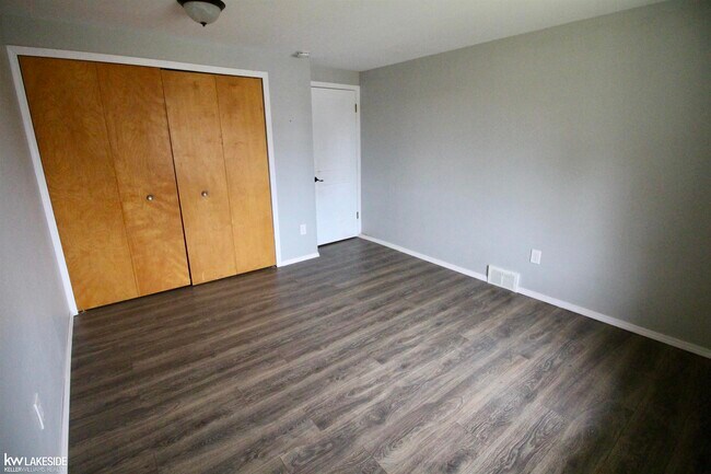 Building Photo - 18672 Beatrice St