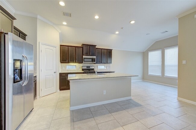 Building Photo - 6519 Point Hollow Ln
