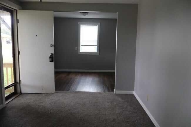 Building Photo - 1601 Osborne St