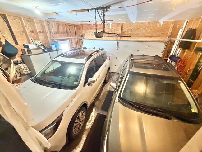 Building Photo - 4 Bedroom Home in South Burlington VT Available 4/1!