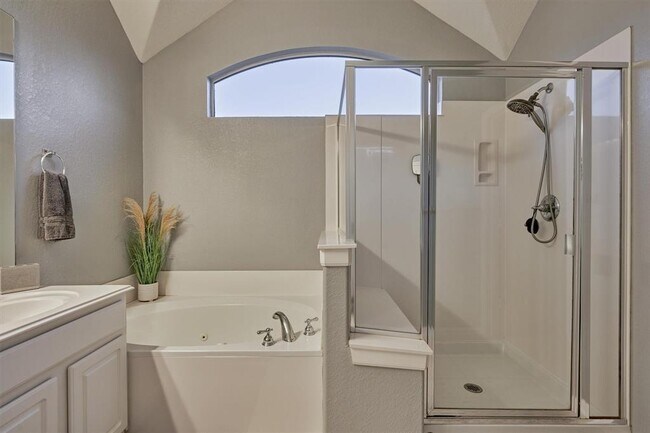 Building Photo - 131 Zephyr Bend Pl