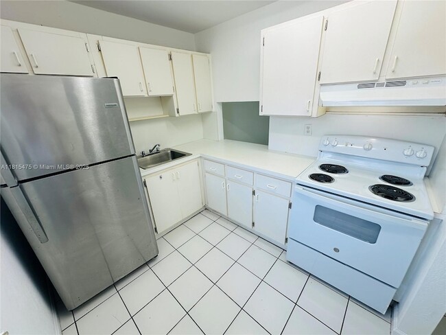 Building Photo - 505 NW 177th St