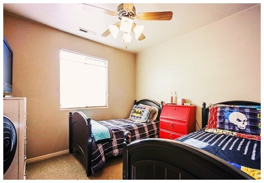 Building Photo - 328 S 300 W