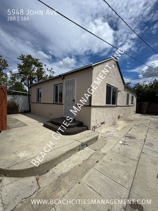 Building Photo - 5948 John Ave