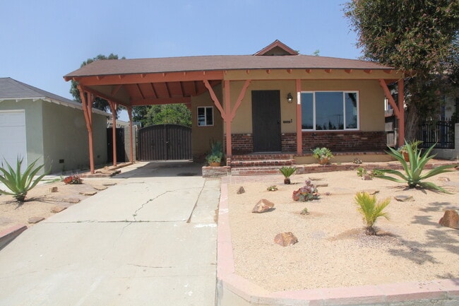 Primary Photo - 3133 W 108th St