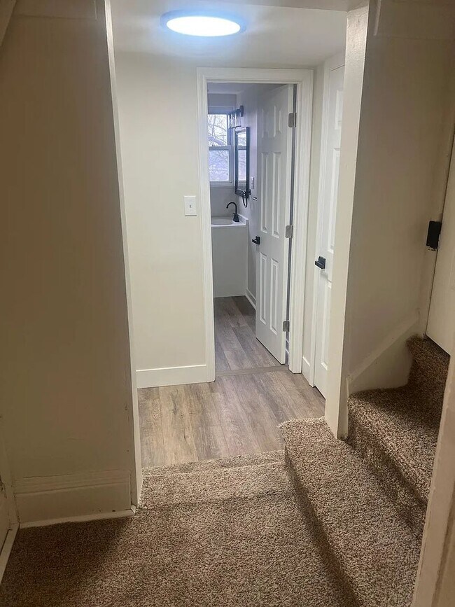 Building Photo - A Comfortable 3BR home in Pittsburgh