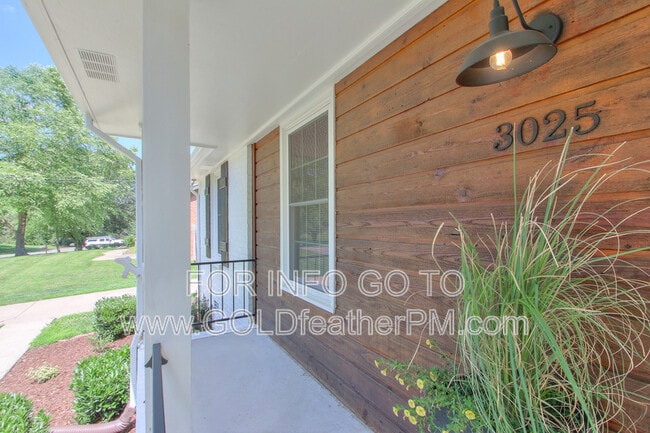 Building Photo - 3025 Blackwood Dr