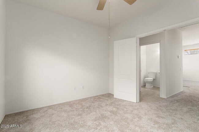 Building Photo - 16115 W Acacia Ct