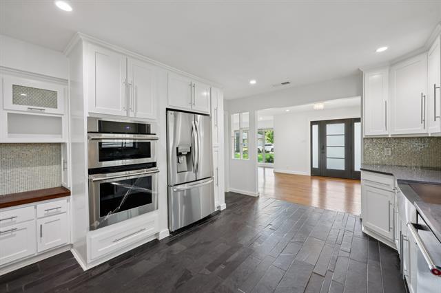 Building Photo - 9918 Coldwater Cir