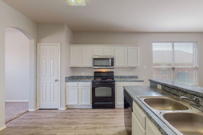 Building Photo - ***Pre-Marketing*** Great Home with Room T...