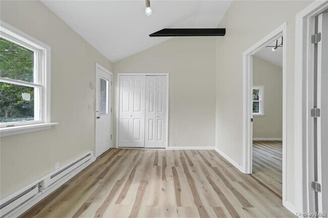 Building Photo - 246 Orchard Dr