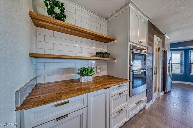 Building Photo - 969 Marigold Ct