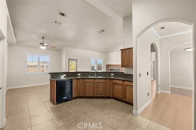 Building Photo - 15095 Douglas St