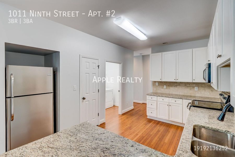 Building Photo - 1011 Ninth Street-Apt. #2