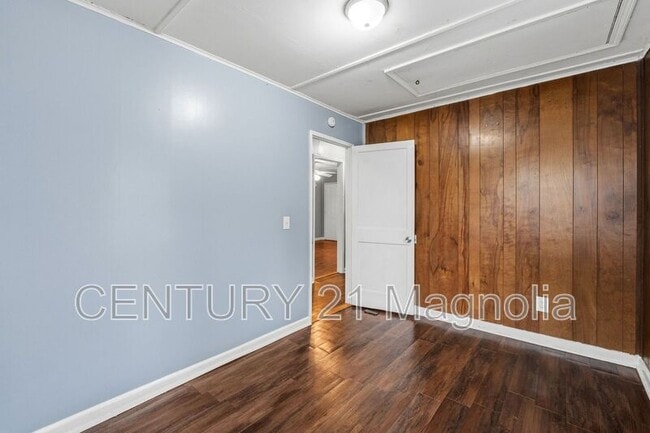 Building Photo - 934 Bluebird Rd