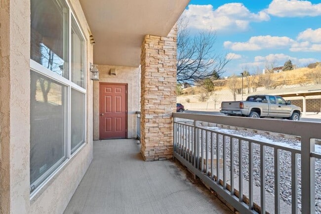 Building Photo - 605 Cougar Bluff Point