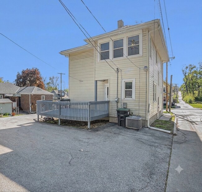 Building Photo - 1511 N 31st St