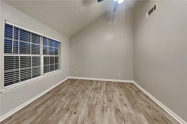 Building Photo - 503 Fable Ln