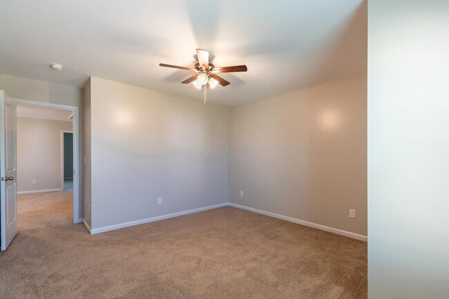 Building Photo - 3733 Moseley Dr