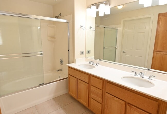 Building Photo - 1390 Saddle Rack St