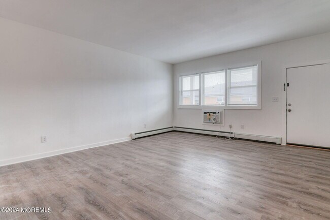 Building Photo - 109 McCabe Ave