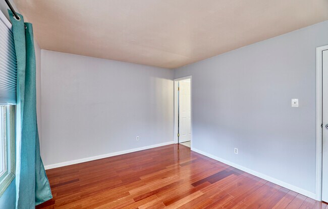 Building Photo - 15481 Duxbury Way