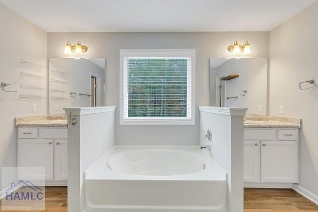 Building Photo - 12 Trask Cir