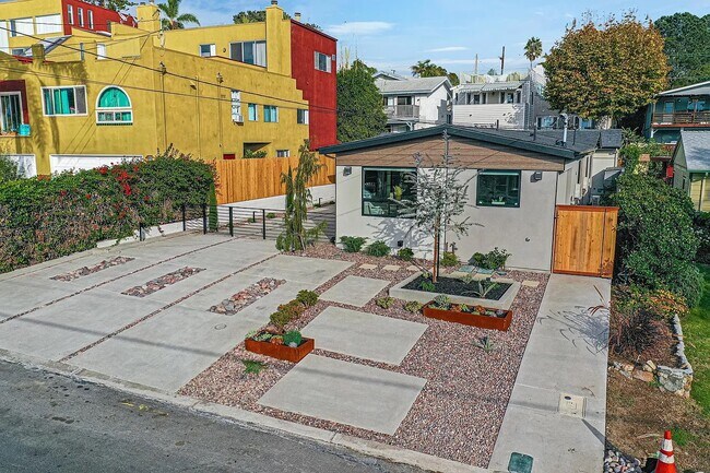 Building Photo - 264 Barbara Ave