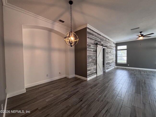 Building Photo - 612 Morning Mist Way