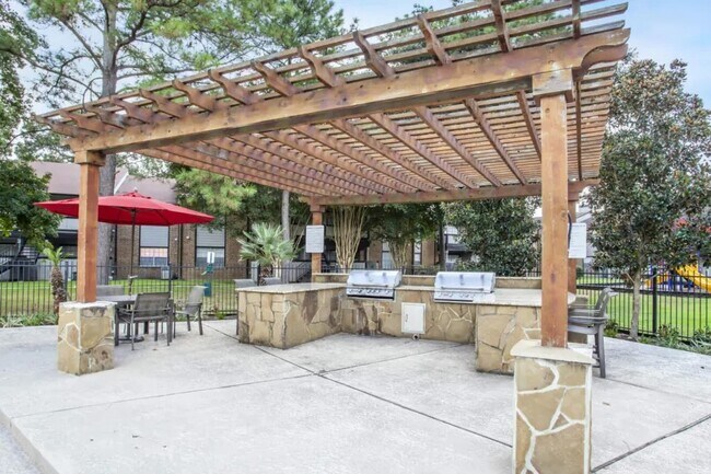 Building Photo - 25650 I-45