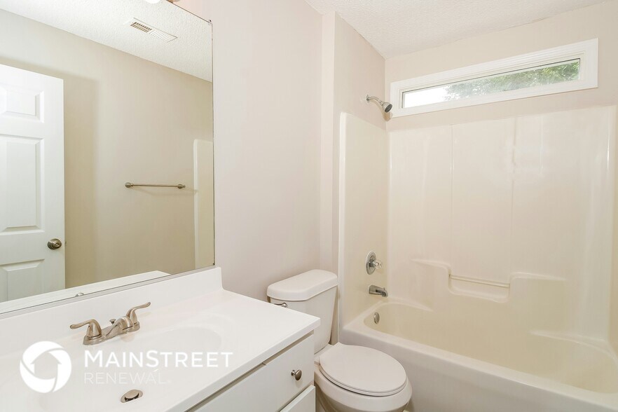 Building Photo - 4210 Clovelly Dr
