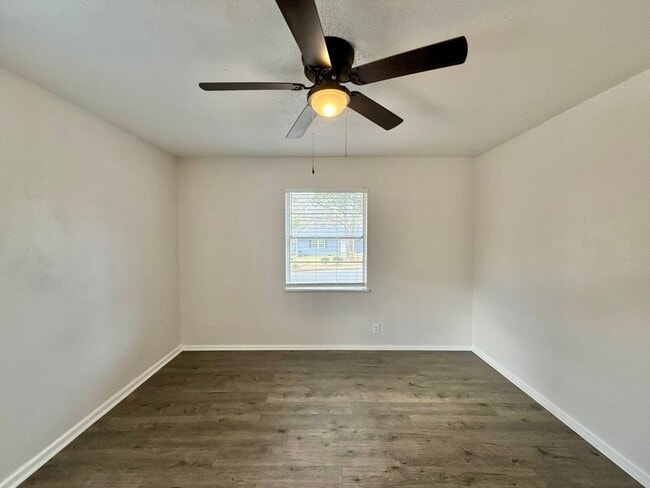 Building Photo - Tour Today! 3 Bed 1 Bath home in Tyler!