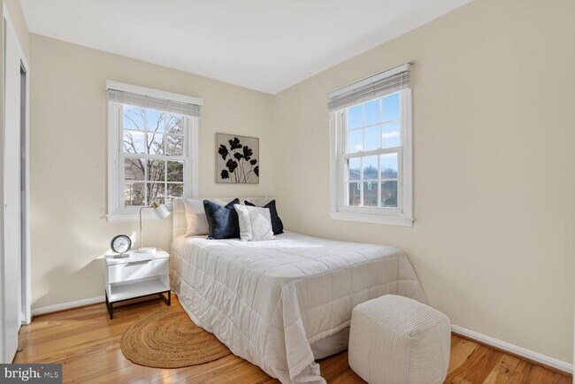 Building Photo - 6015 Ticonderoga Ct