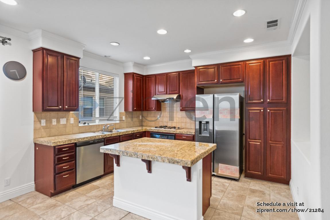 Building Photo - 1644 Salamoni Ct