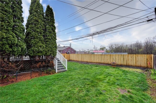 Building Photo - 450 S Main St