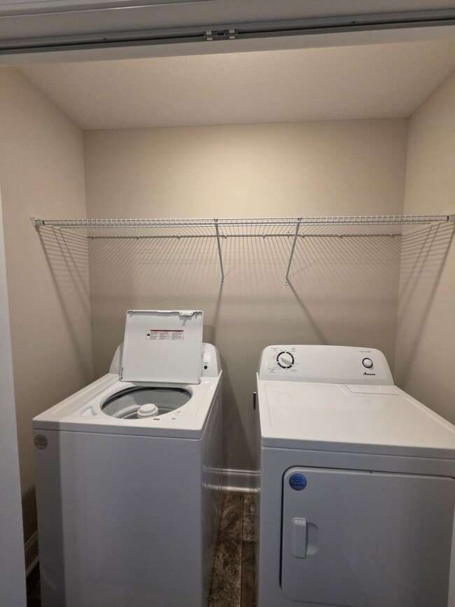 Building Photo - $250 OFF Move In Special!