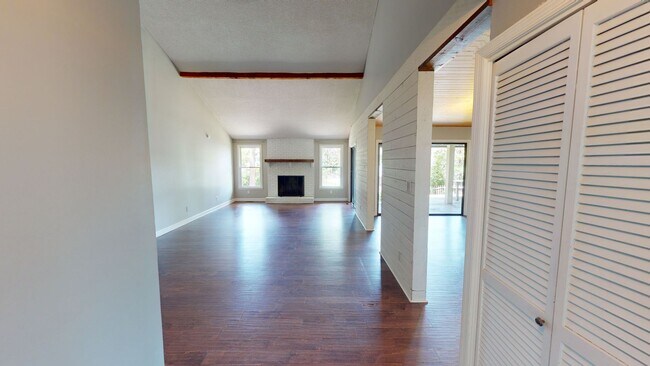 Building Photo - Cottage Style Home in Pinehurst $500 OFF 1...