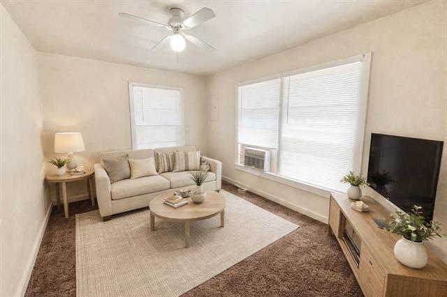 Building Photo - 810 Magnolia St