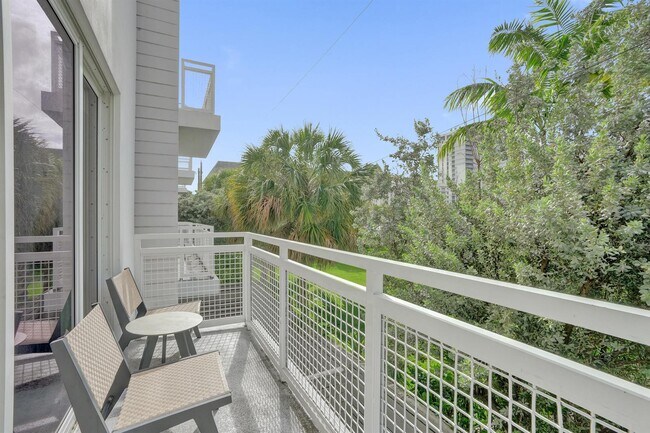 Building Photo - North Ocean Boulevard, Pompano Beach, FL 33062 - 4 BR 3.5 BA townhouse