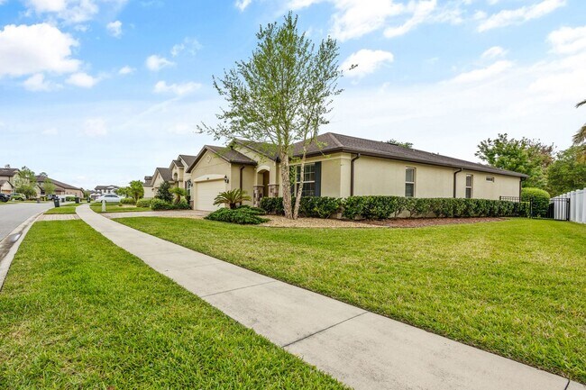 Building Photo - Beautifully Maintained home in Pool Community!