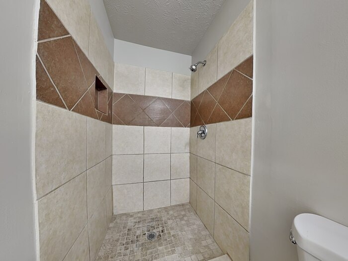 Building Photo - 3994 Pinehurst Valley Dr