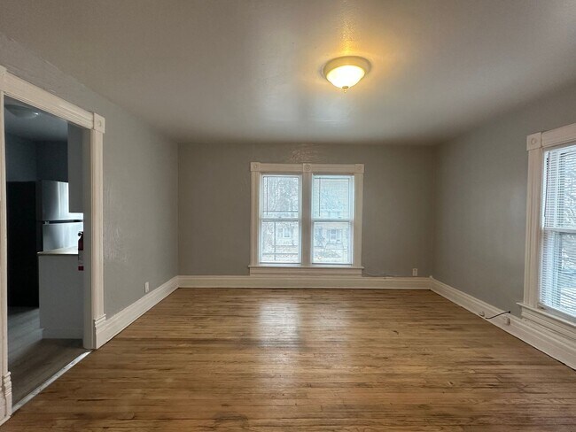 Building Photo - 113 N Hamilton St