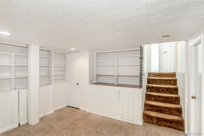 Building Photo - 15 Ingram Dr