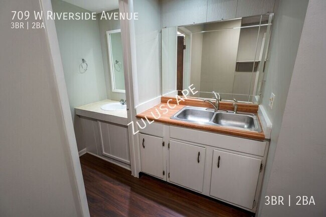 Building Photo - 709 W Riverside Ave